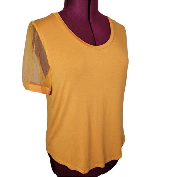 DKNY Sheer Short Sleeves T-Shirt (size L) - Picture 7 of 7